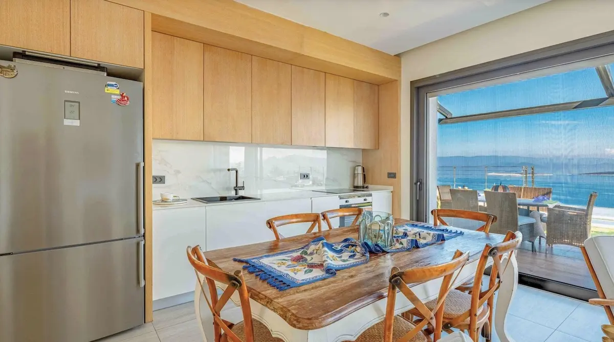 Modern kitchen